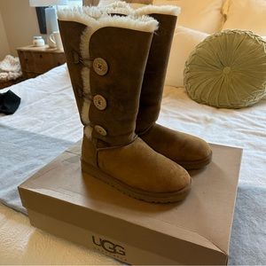 Ugg Bailey triple button boot